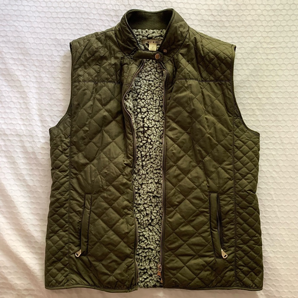 Miami (Altar’d State), olive green, vest